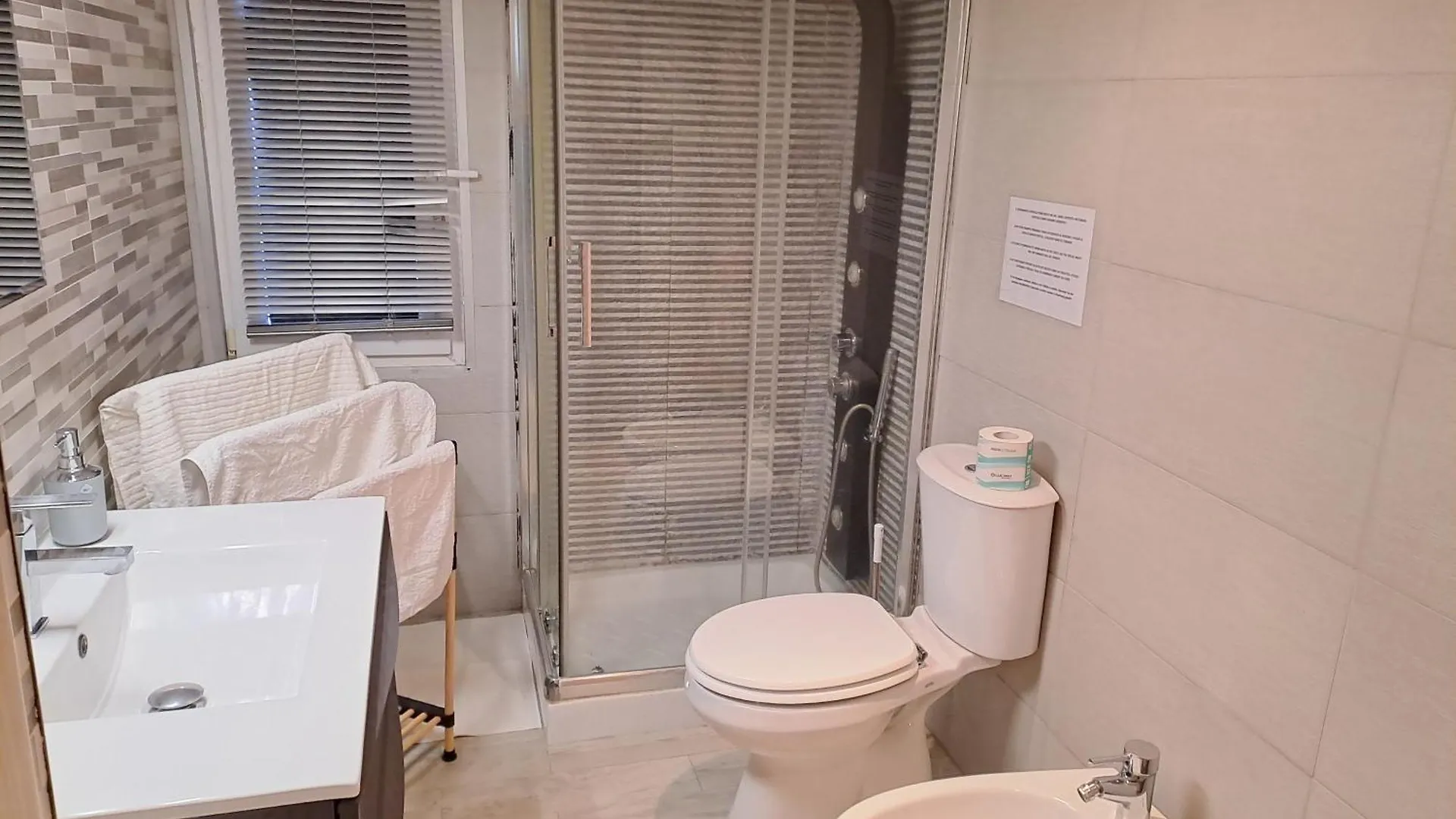 House Il Quadrifoglio Airport Fontanarossa Bed & Breakfast Catania 0*,