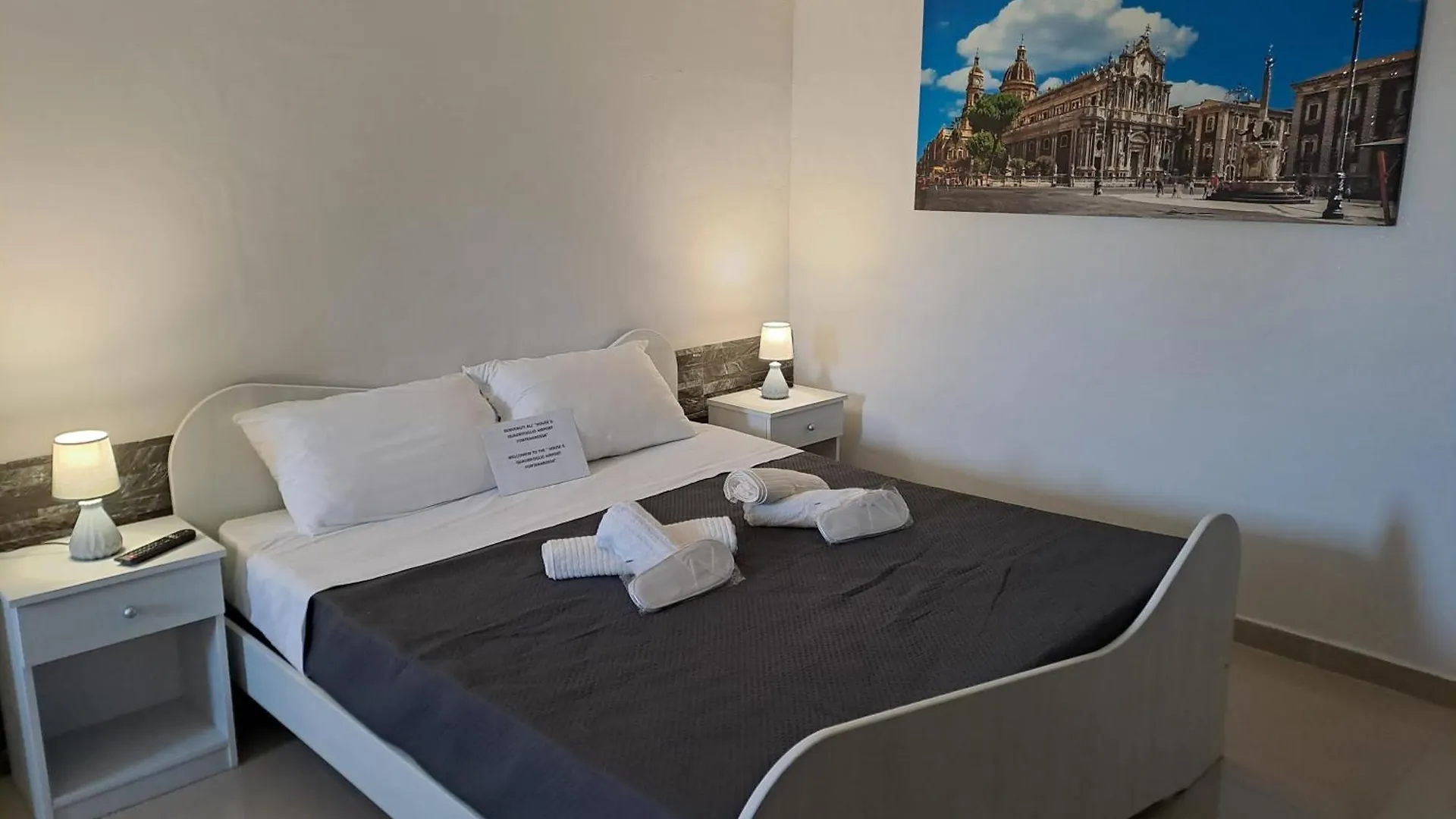 House Il Quadrifoglio Airport Fontanarossa Bed & Breakfast Catania 0*,  Italy